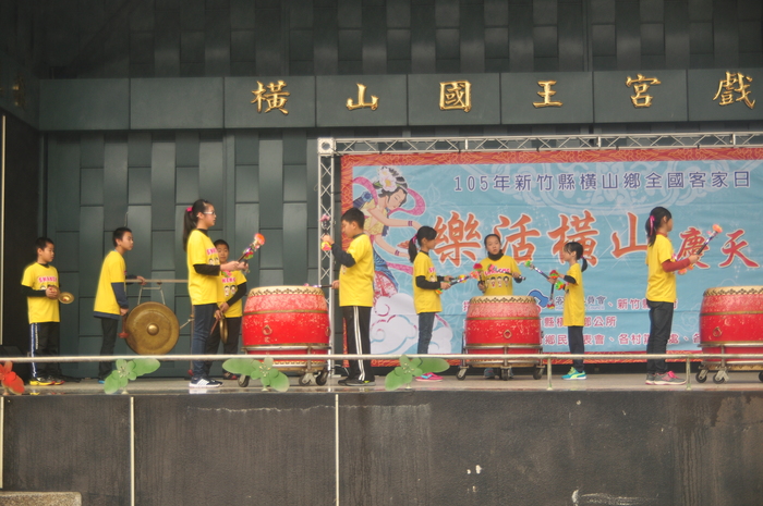 天穿日花鼓表演